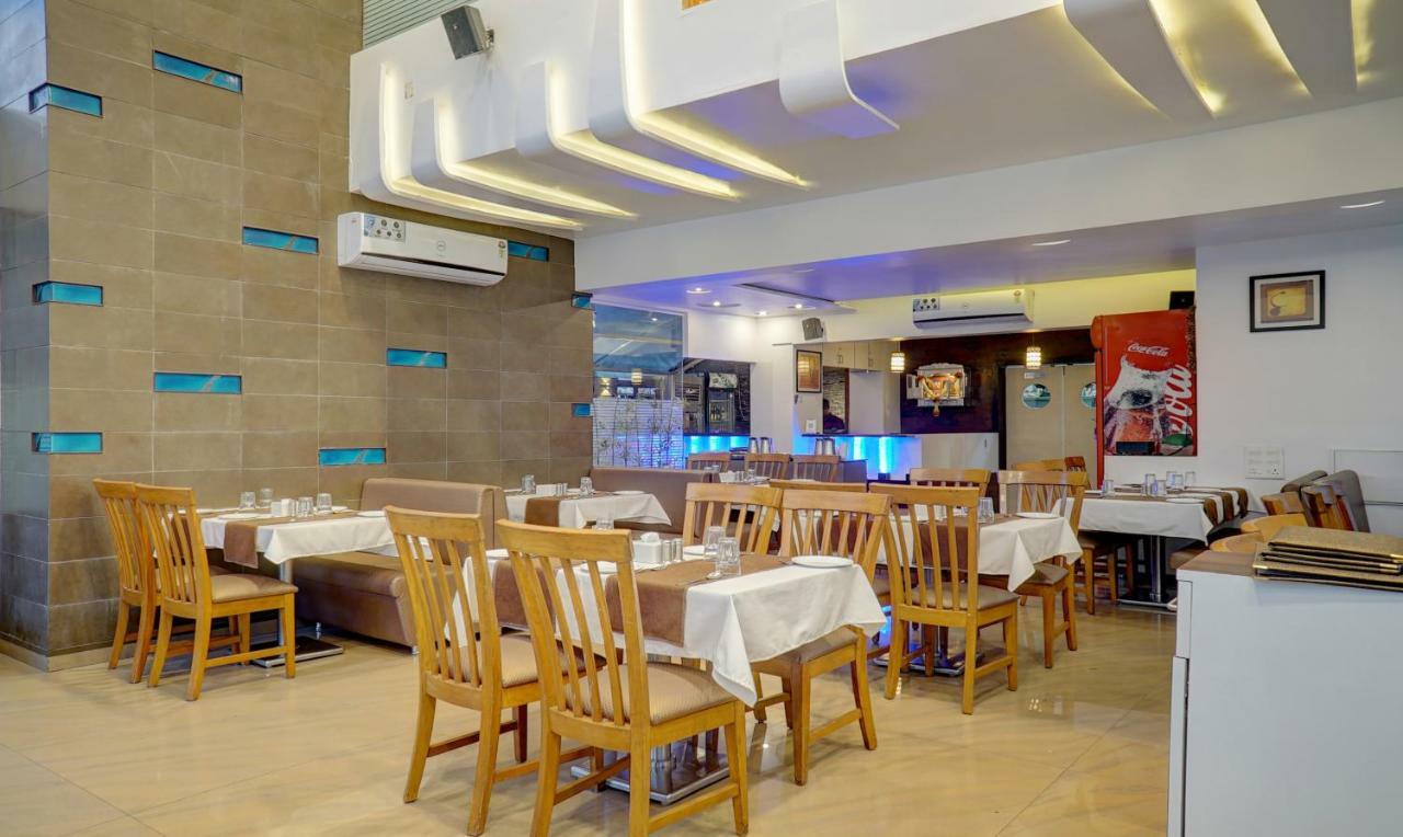 Hotel Treebo Bhagyashree Executive Mundhva Exterior foto