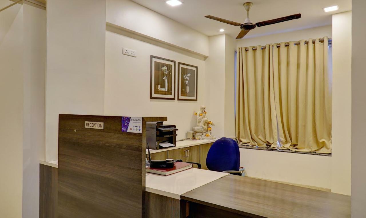 Hotel Treebo Bhagyashree Executive Mundhva Exterior foto